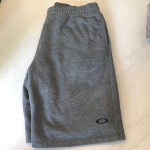Men’s Gray Oakley Shorts